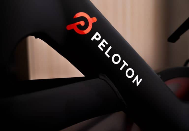 Peloton Altos Chaussures de cyclisme unisexes, Noir, rouge