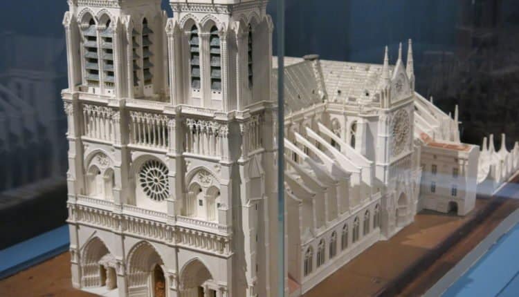 reconstruction de notre dame